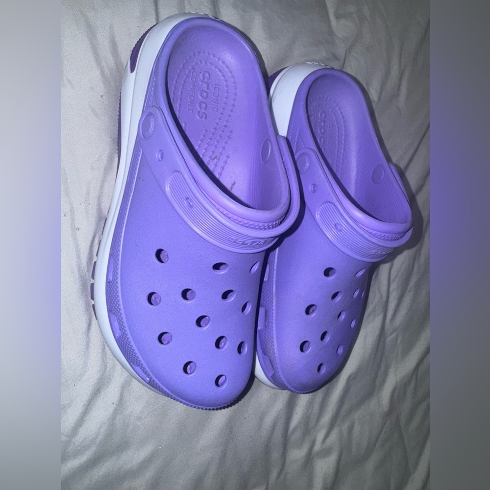 CROCS Lavender (purple) Clogs W 10/ M 8